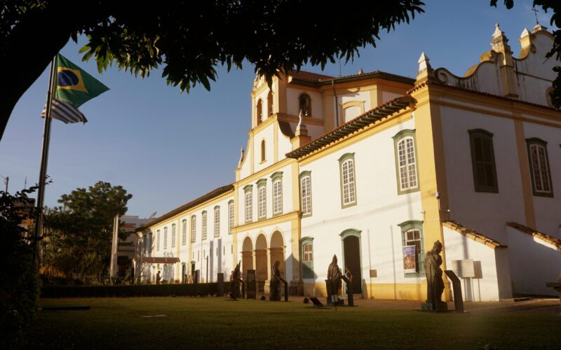 Mosteiro-da-Luz-Quermece-scaled.jpg
