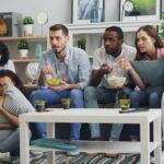 Será que assinar IPTV 2 telas é bom para sua família?